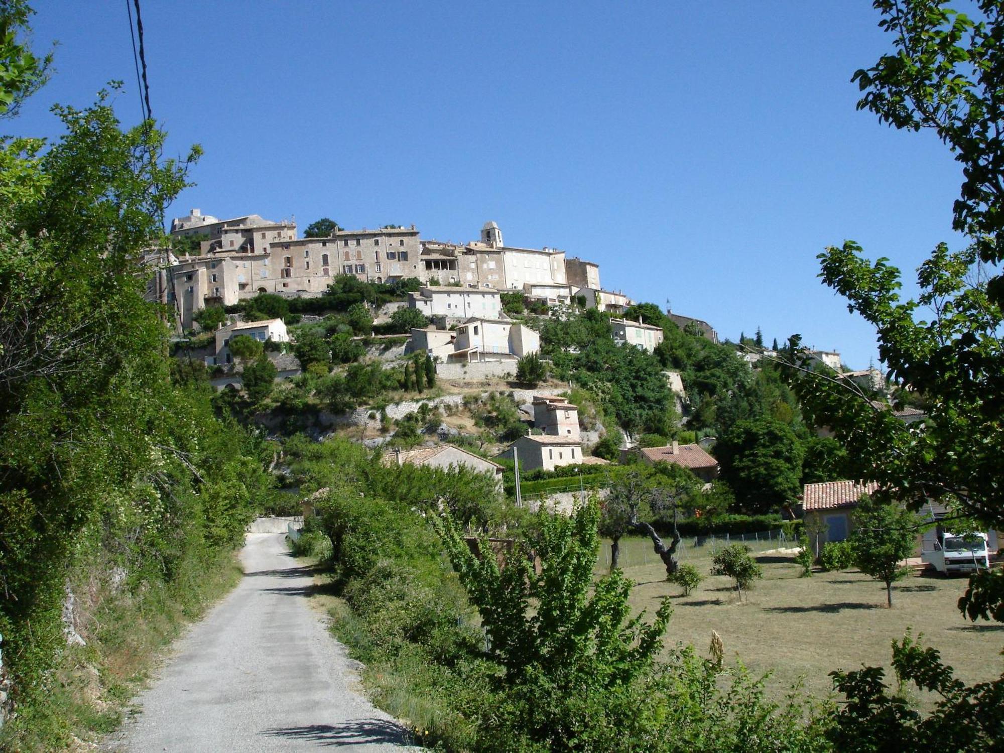 La Fontaine Bed & Breakfast Simiane-la-Rotonde Exterior photo